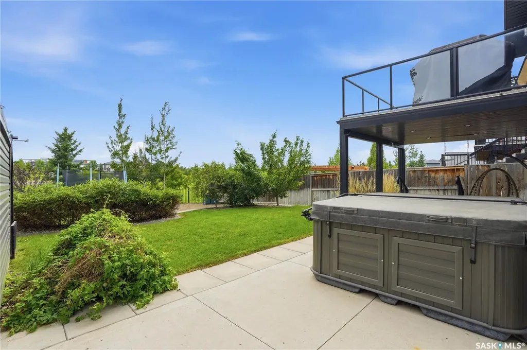 335 Dawson Crescent Saskatoon SK S7R 0K1