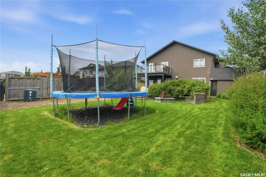 335 Dawson Crescent Saskatoon SK S7R 0K1