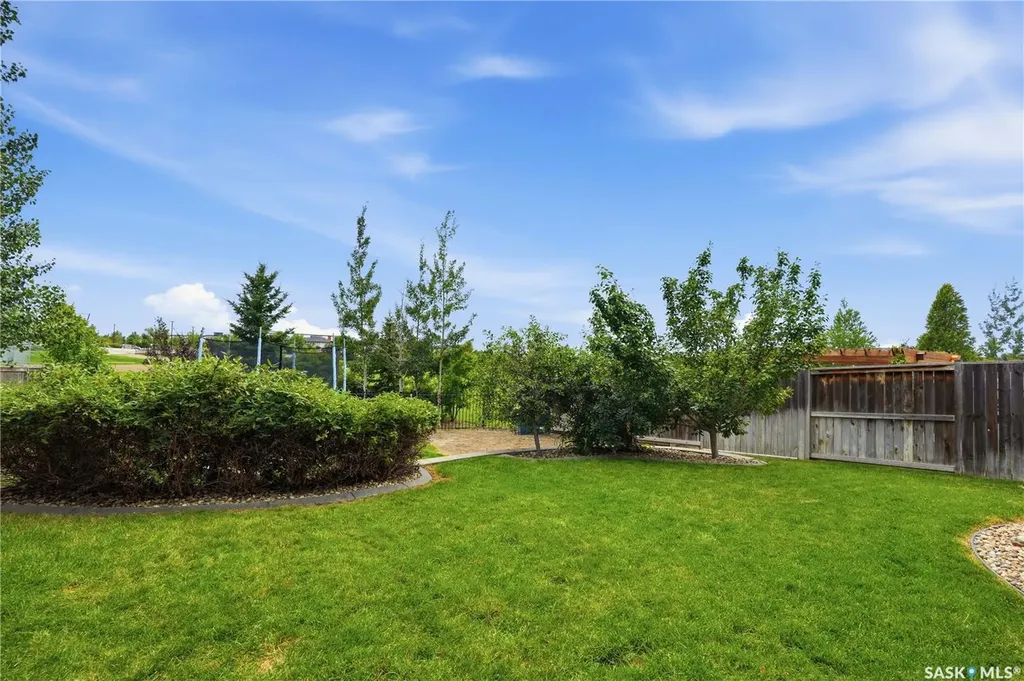 335 Dawson Crescent Saskatoon SK S7R 0K1