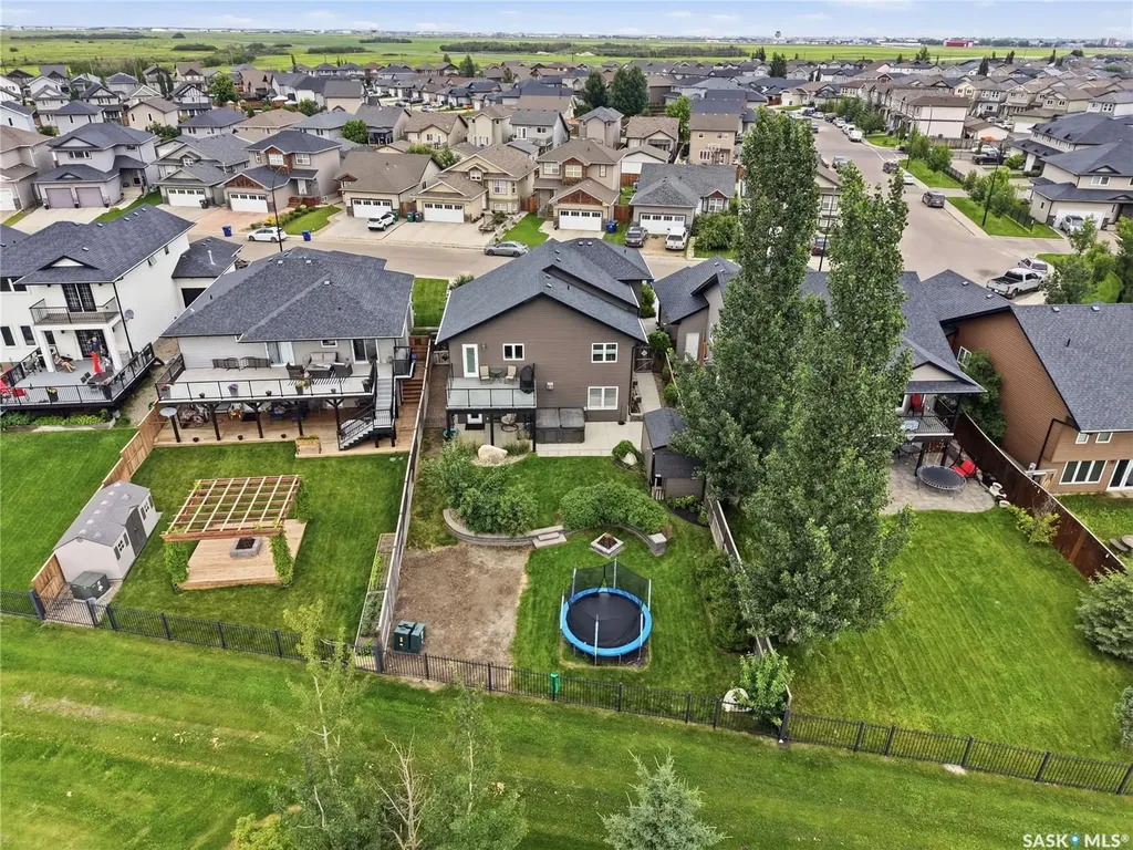 335 Dawson Crescent Saskatoon SK S7R 0K1