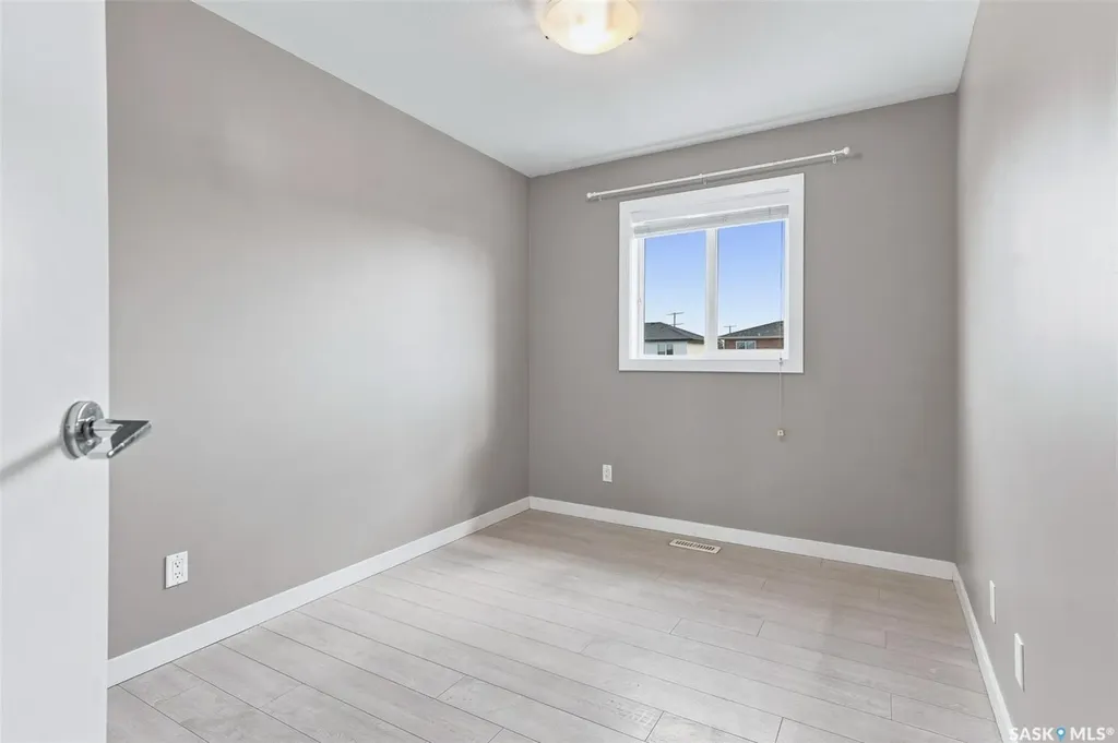 3107 Mcclocklin Road Saskatoon SK S7R 0J1