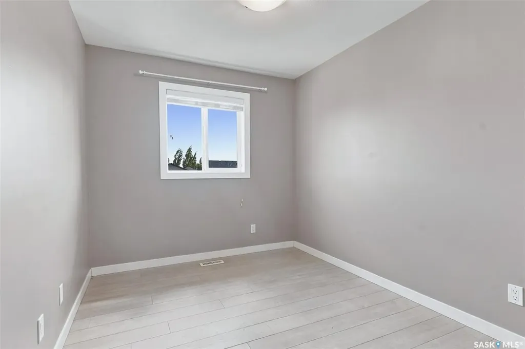 3107 Mcclocklin Road Saskatoon SK S7R 0J1