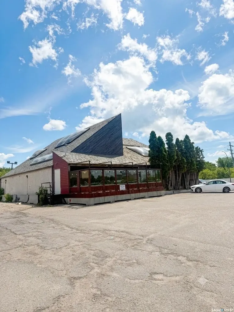 379 Albert Street Regina SK S4R 2N6
