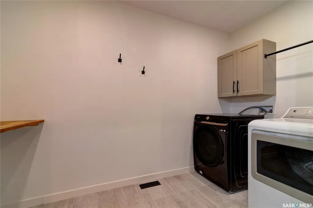 17 Longman Drive Longlaketon Rm No. 219 SK S0G 0W0