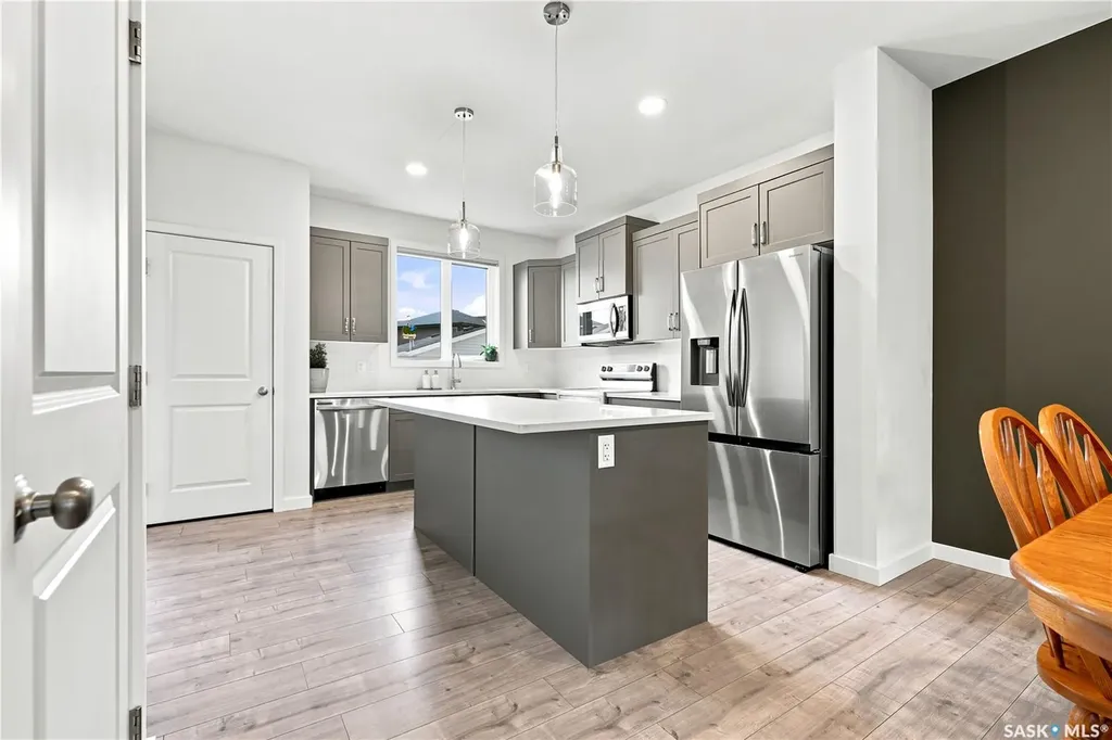 1054 Brighton Gate Saskatoon SK S7V 1S6
