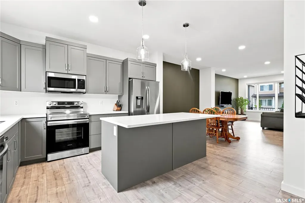 1054 Brighton Gate Saskatoon SK S7V 1S6
