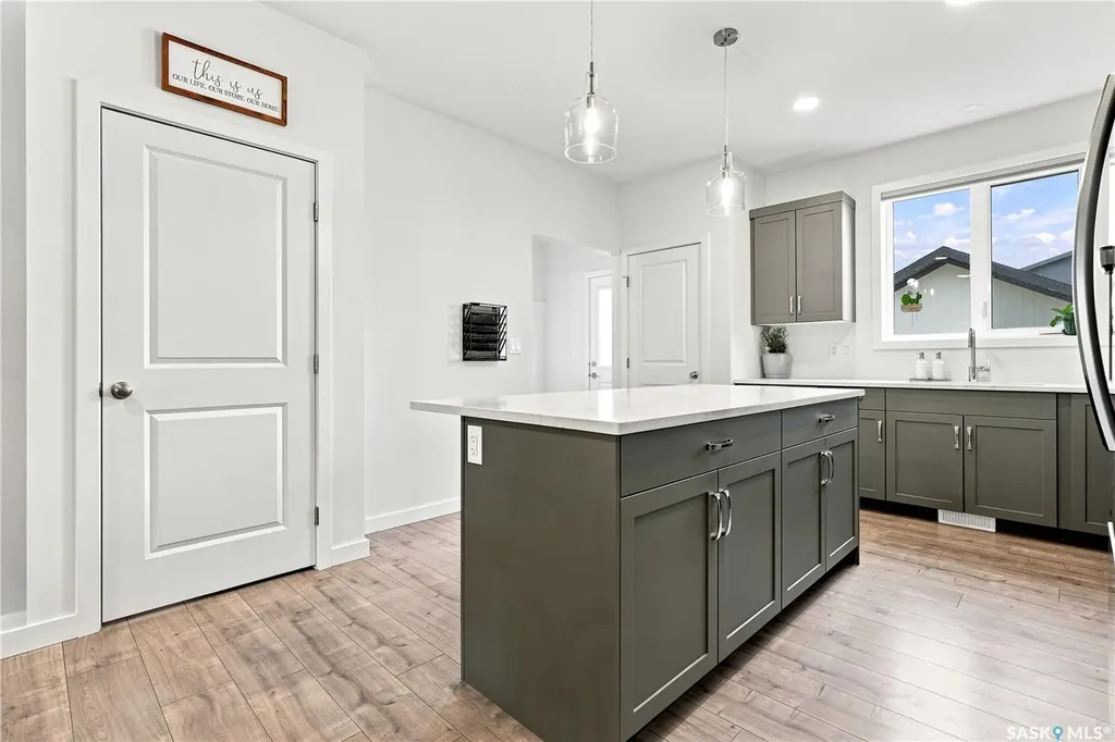1054 Brighton Gate Saskatoon SK S7V 1S6