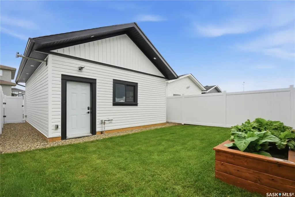 1054 Brighton Gate Saskatoon SK S7V 1S6