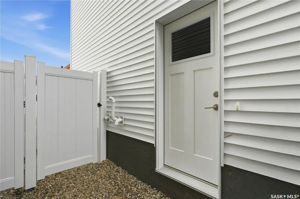 1054 Brighton Gate Saskatoon SK S7V 1S6