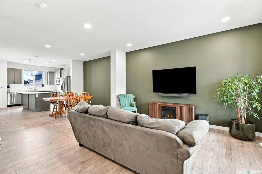 1054 Brighton Gate Saskatoon SK S7V 1S6