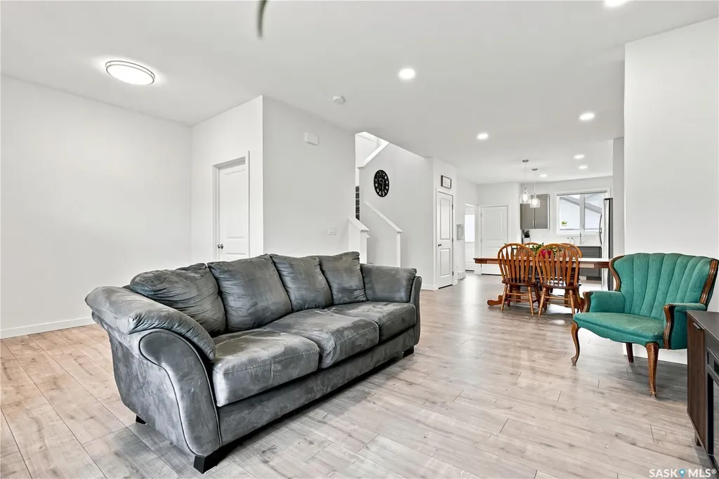 1054 Brighton Gate Saskatoon SK S7V 1S6