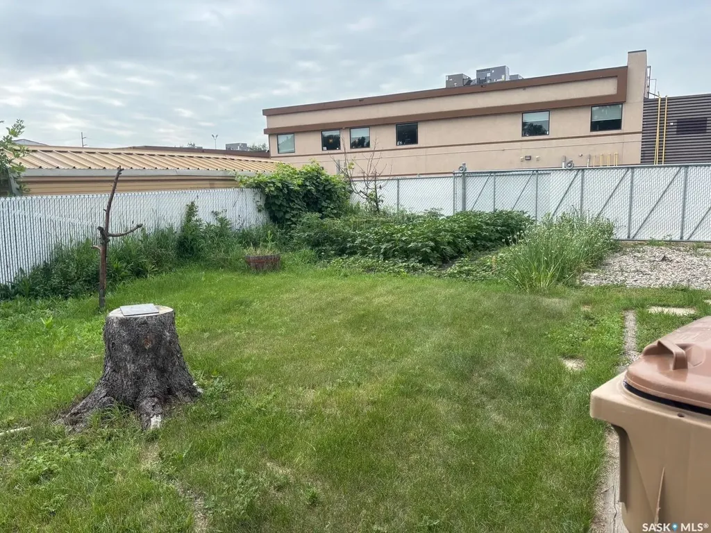 127 Walden Crescent Regina SK S4N 1L4