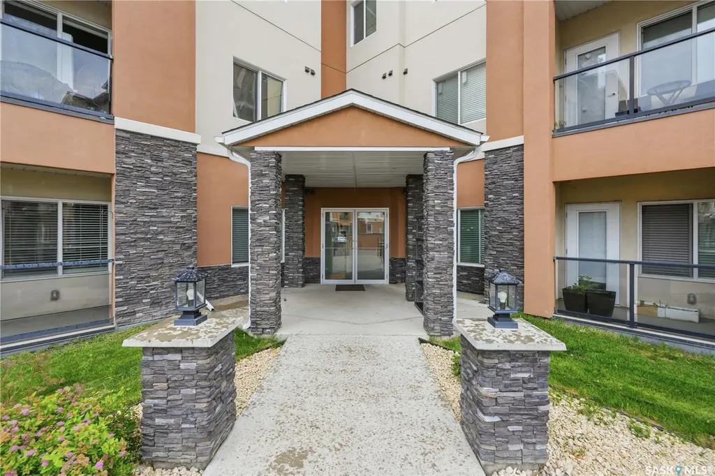 142 Pawlychenko Lane Saskatoon SK S7V 0N7