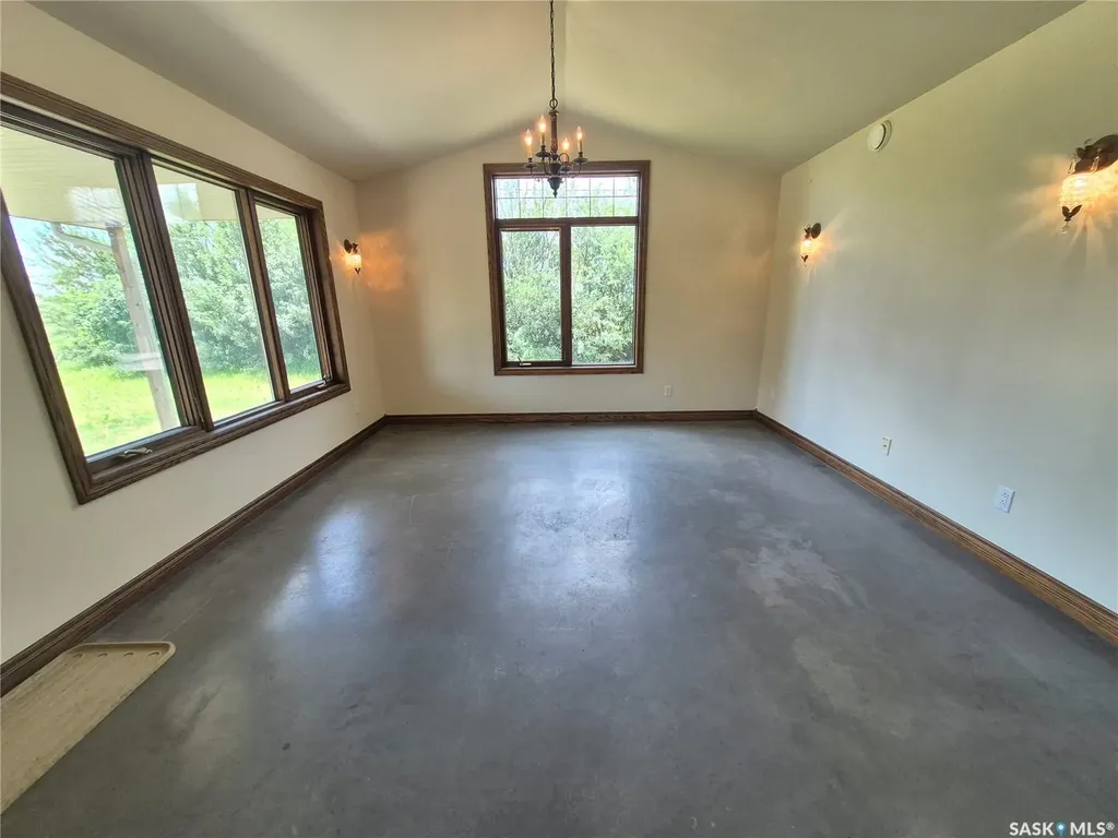 825 Geisen Street Radville SK S0C 2G0
