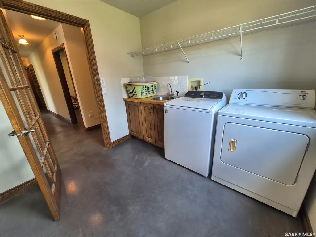 825 Geisen Street Radville SK S0C 2G0