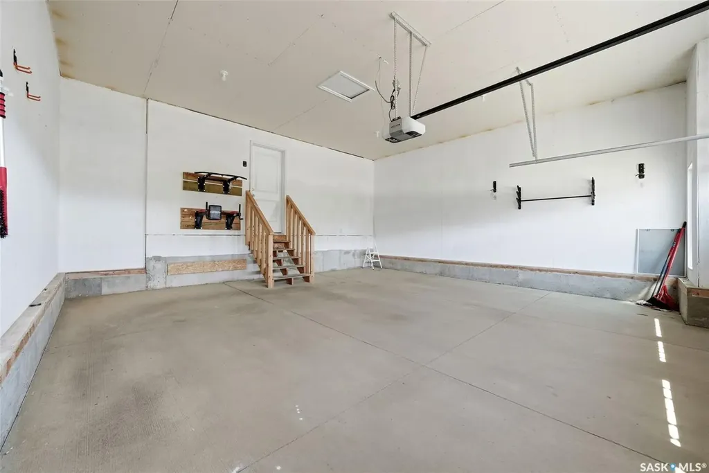 4354 Green Olive Way E Regina SK S4V 1P9