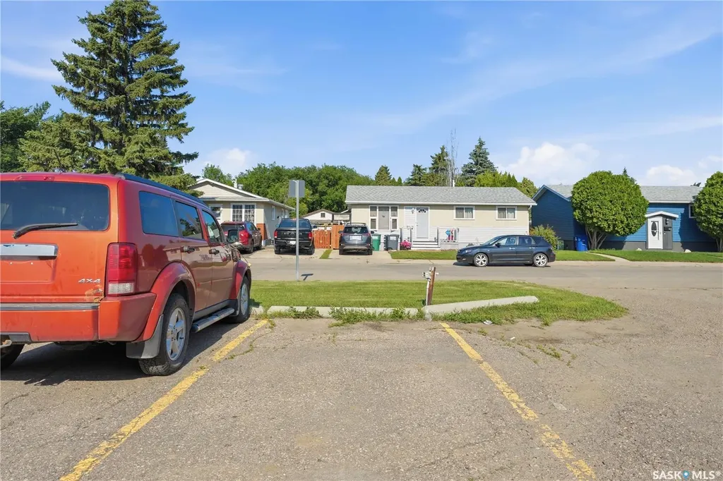 116 Acadia Court Saskatoon SK S7H 4T7