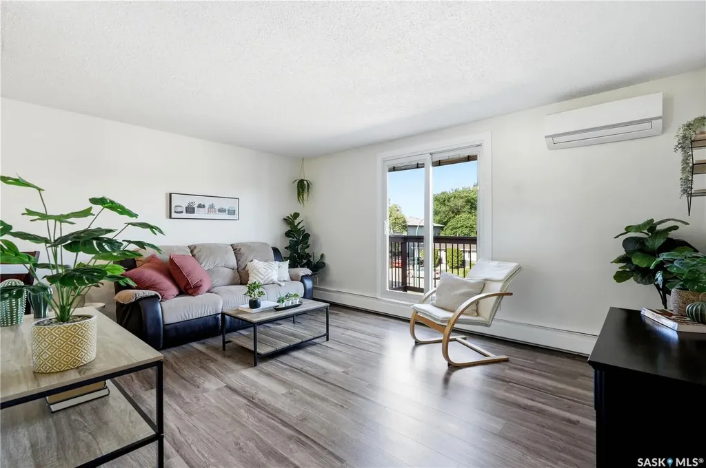 116 Acadia Court Saskatoon SK S7H 4T7
