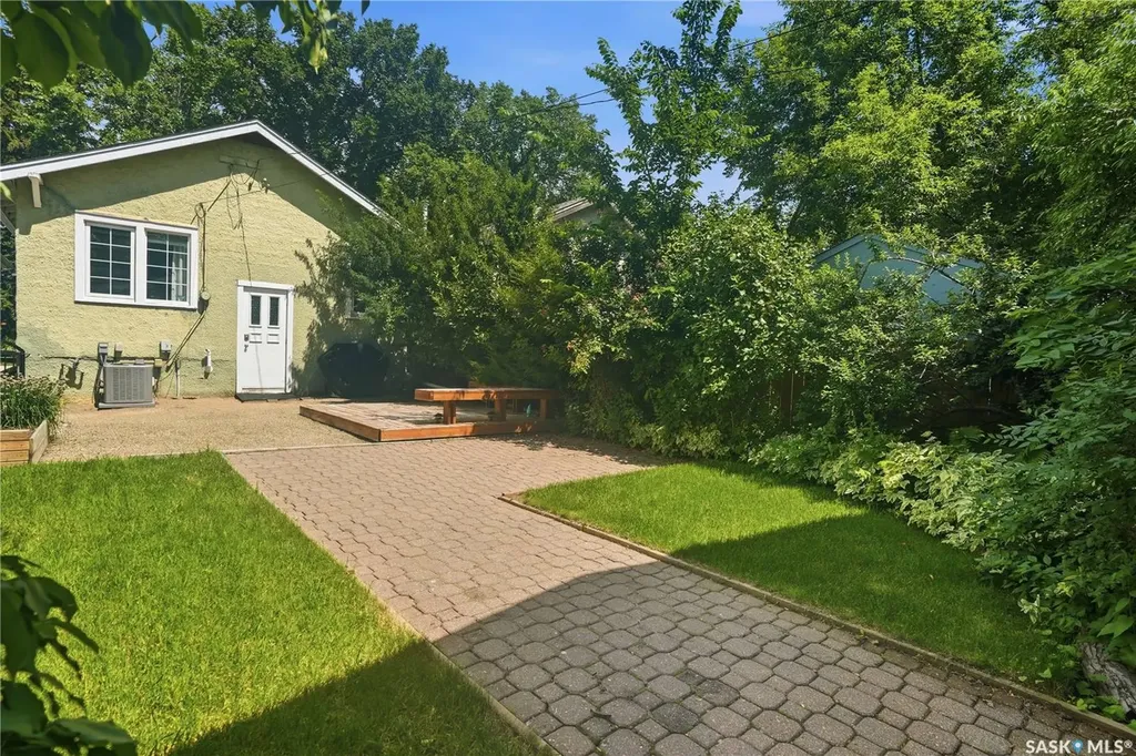 3625 Victoria Avenue Regina SK S4T 1M4