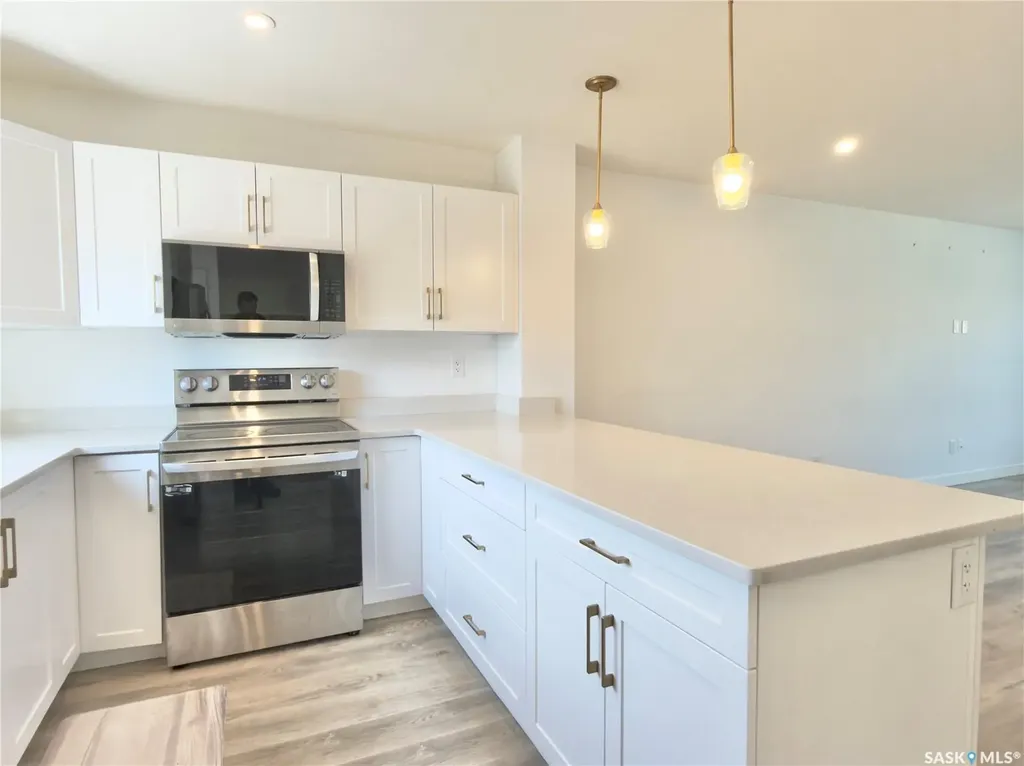 128 Westfield Road Saskatoon SK S7V 0Z9