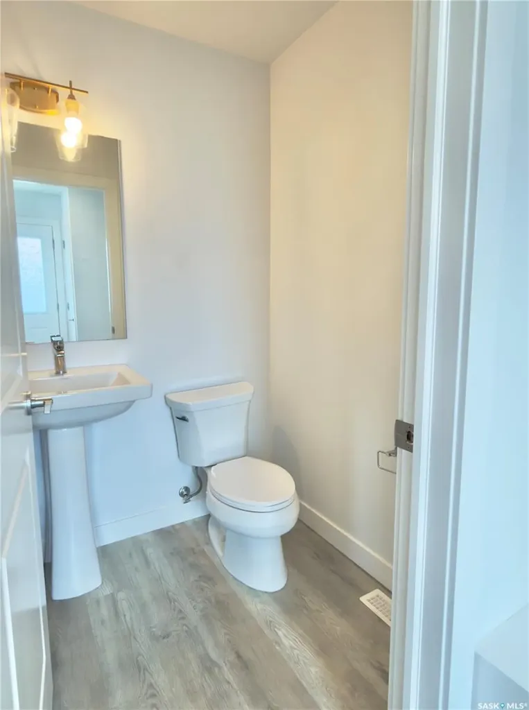 128 Westfield Road Saskatoon SK S7V 0Z9