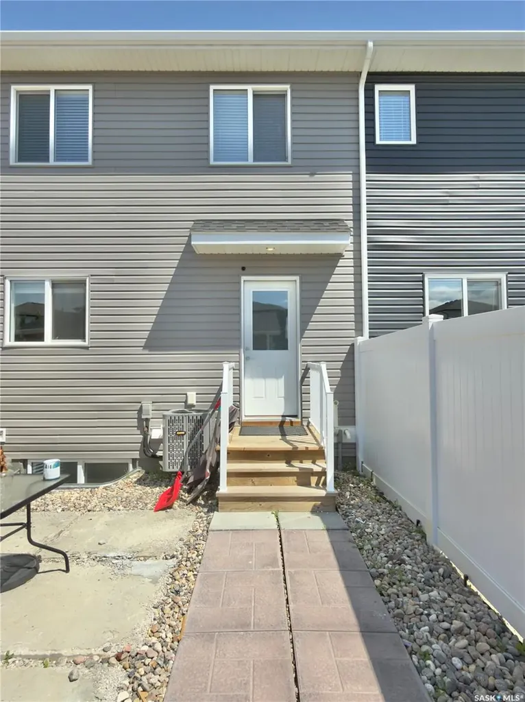 128 Westfield Road Saskatoon SK S7V 0Z9