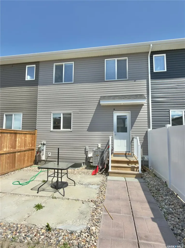 128 Westfield Road Saskatoon SK S7V 0Z9