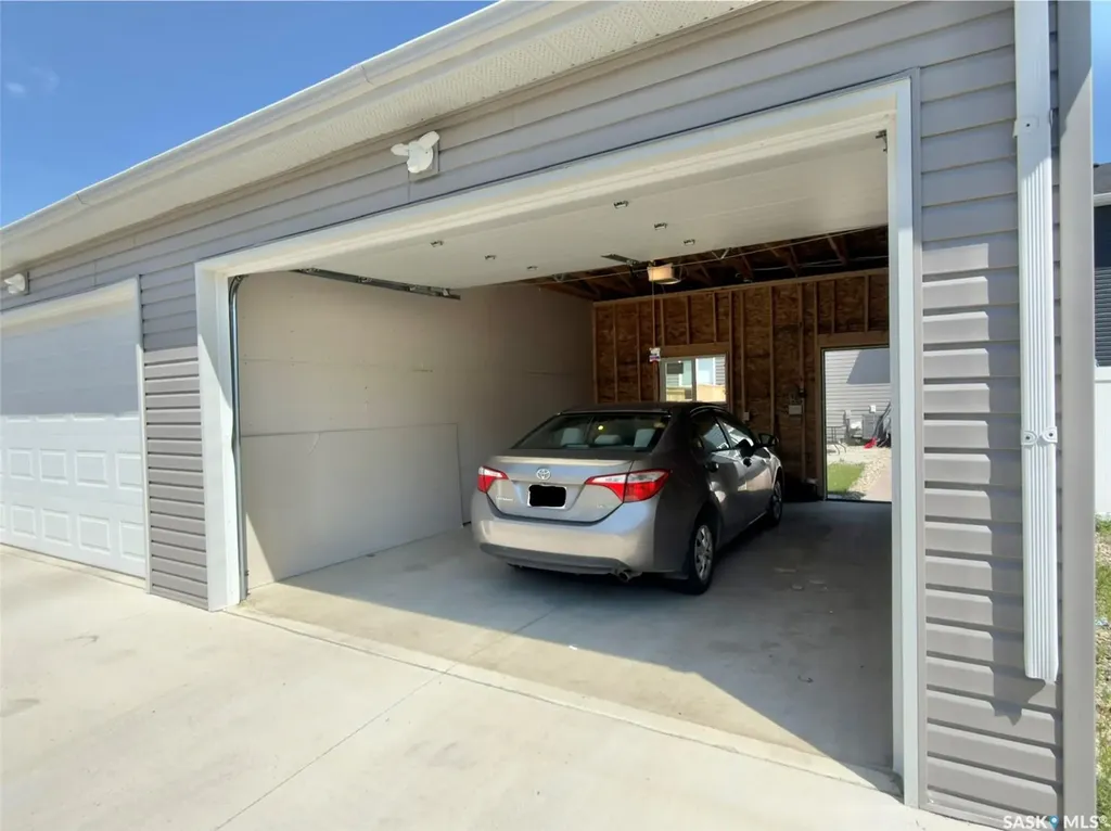 128 Westfield Road Saskatoon SK S7V 0Z9