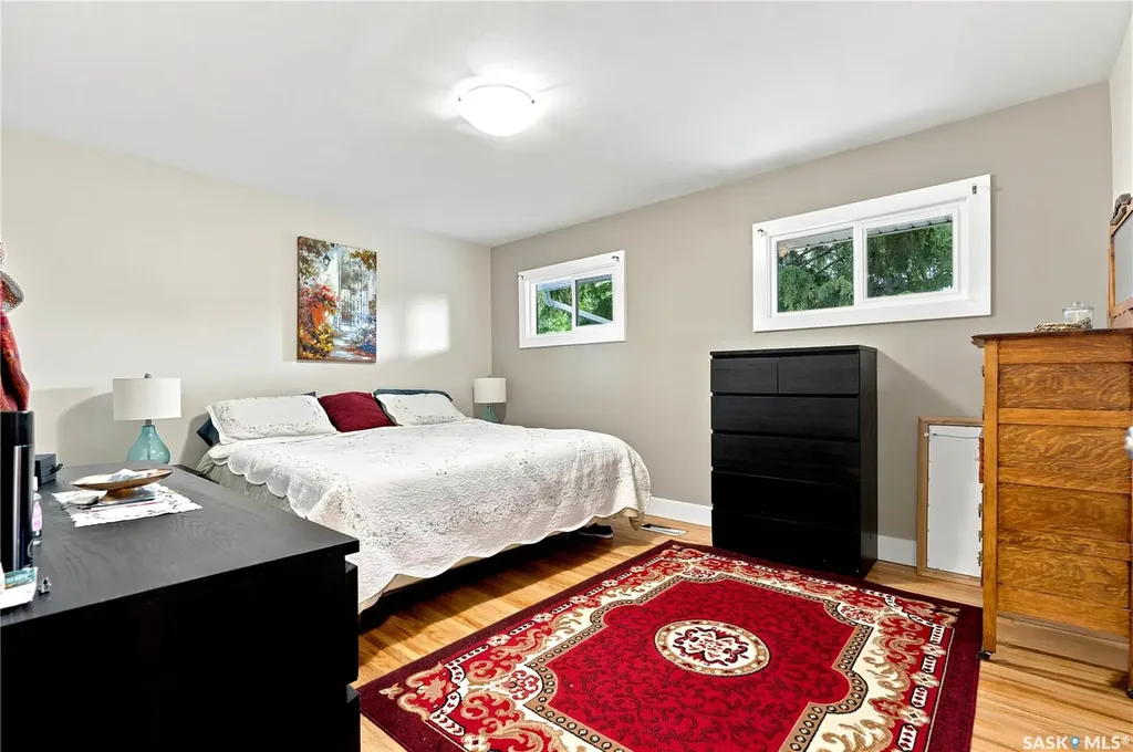 1706 Ewart Avenue Saskatoon SK S7H 2L2