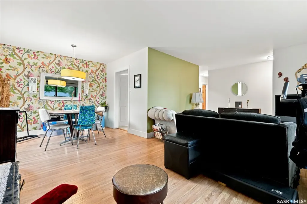 1706 Ewart Avenue Saskatoon SK S7H 2L2