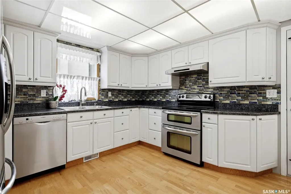 2407 Rooke Place Regina SK S4V 1T7