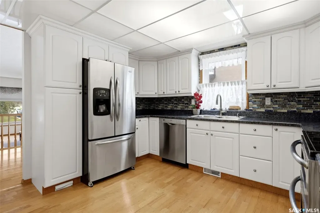 2407 Rooke Place Regina SK S4V 1T7