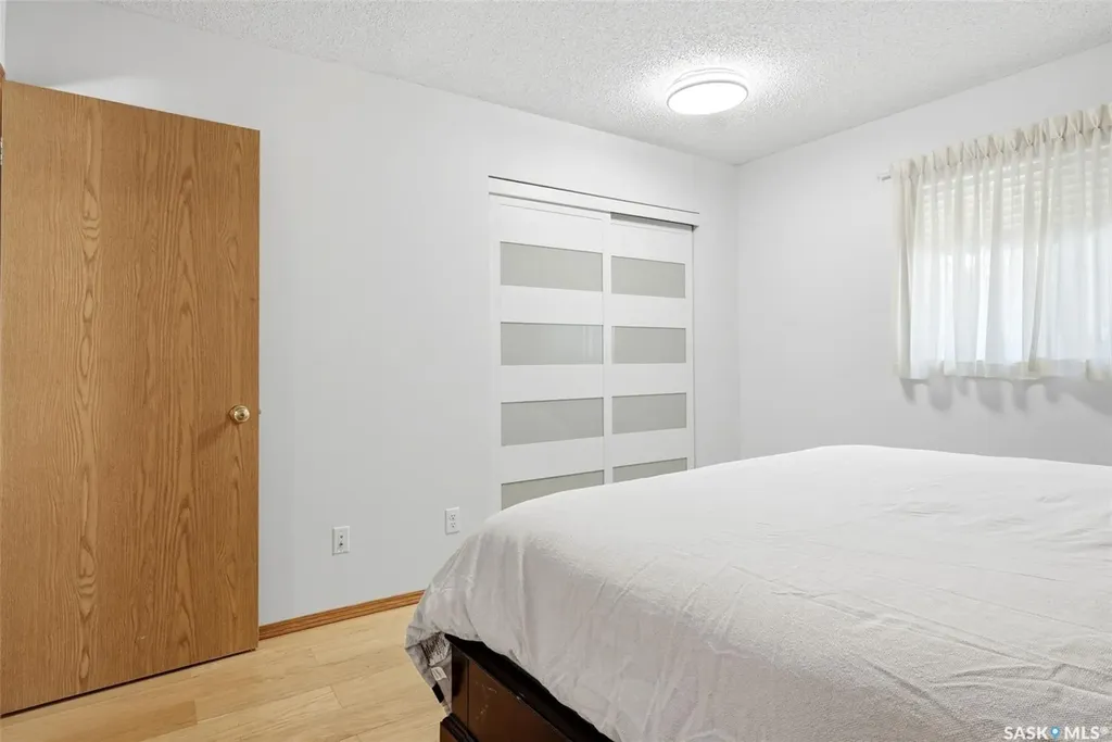 2407 Rooke Place Regina SK S4V 1T7