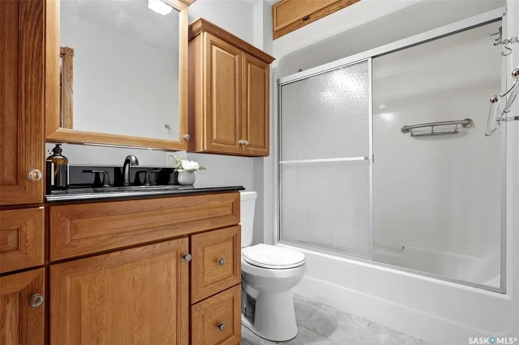 2407 Rooke Place Regina SK S4V 1T7