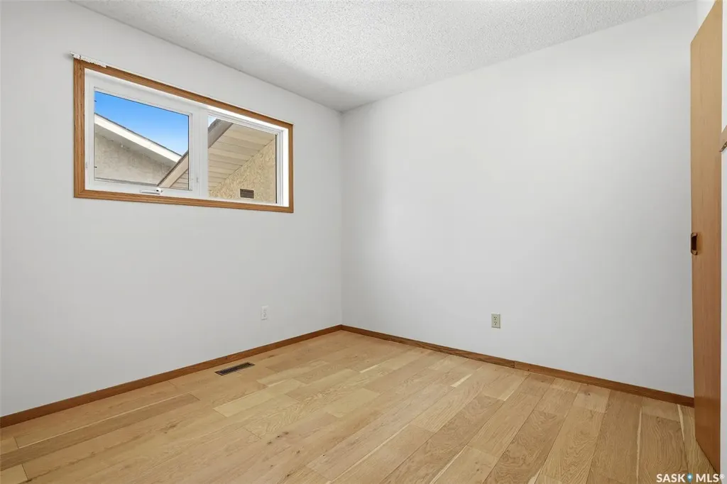 2407 Rooke Place Regina SK S4V 1T7