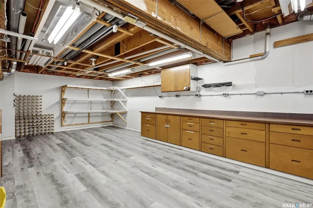 2407 Rooke Place Regina SK S4V 1T7
