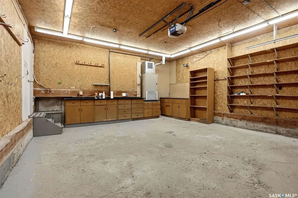 2407 Rooke Place Regina SK S4V 1T7