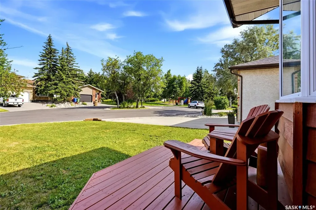 2407 Rooke Place Regina SK S4V 1T7