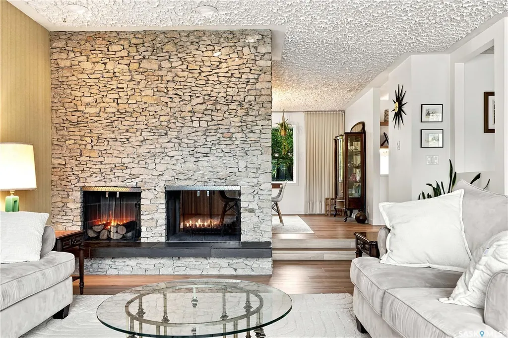 146 Highbury Place Saskatoon SK S7H 4X7