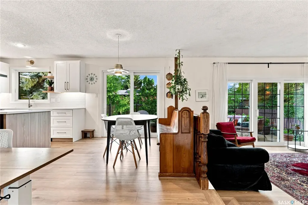 146 Highbury Place Saskatoon SK S7H 4X7
