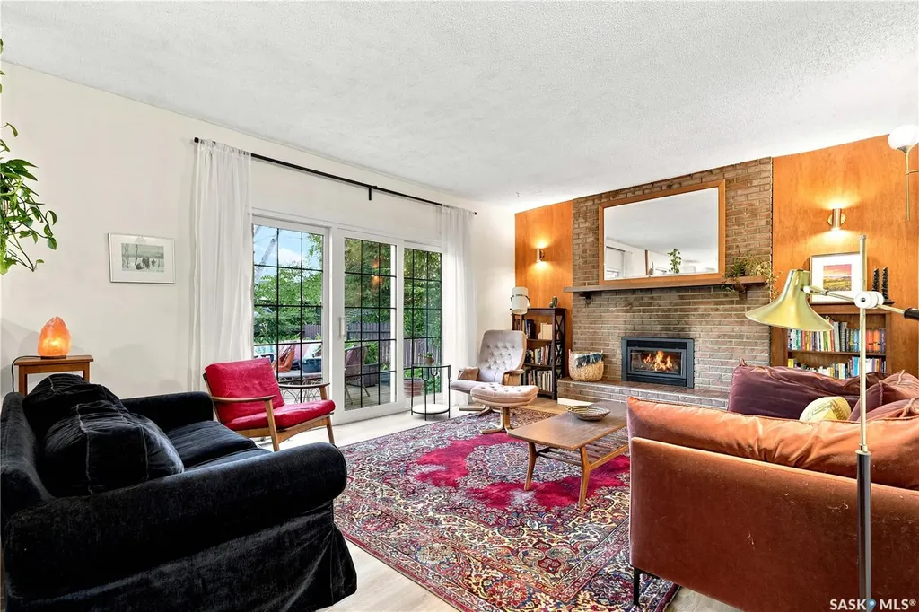 146 Highbury Place Saskatoon SK S7H 4X7