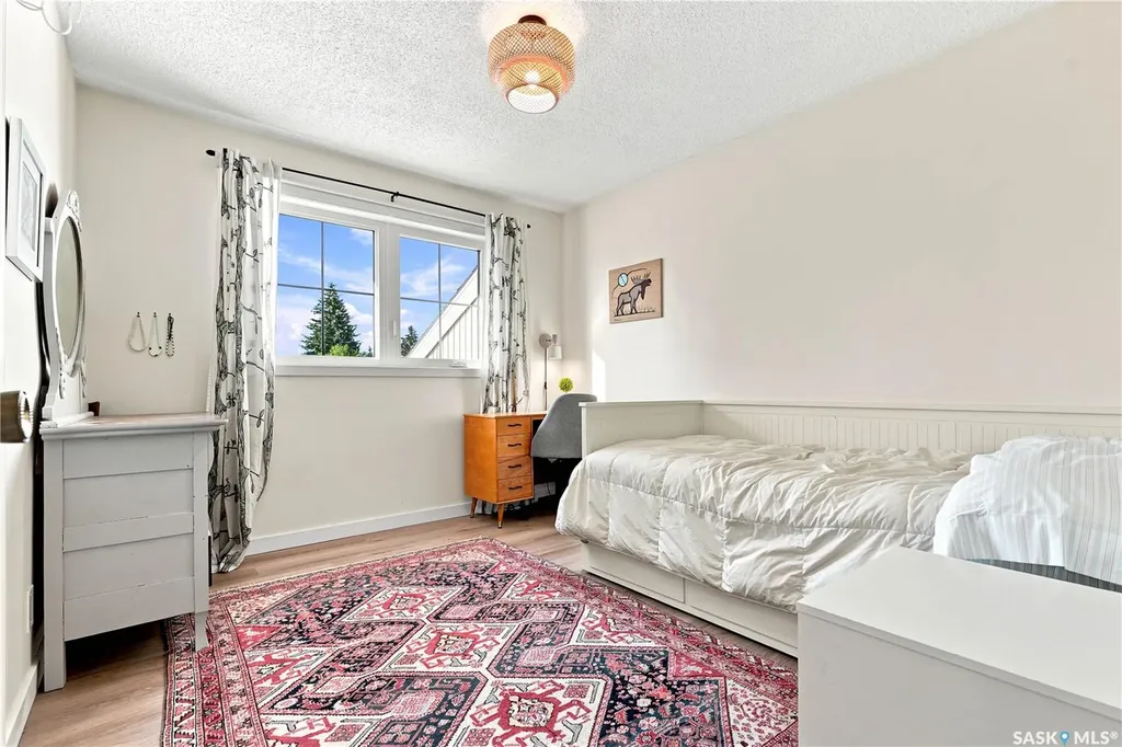 146 Highbury Place Saskatoon SK S7H 4X7