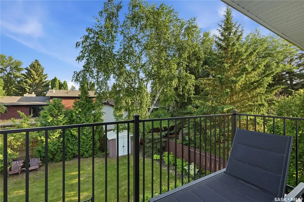 146 Highbury Place Saskatoon SK S7H 4X7