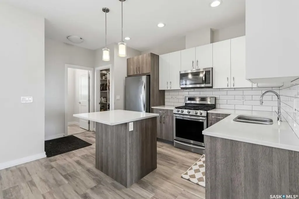 635 Evergreen Boulevard Saskatoon SK S7W 0Y7