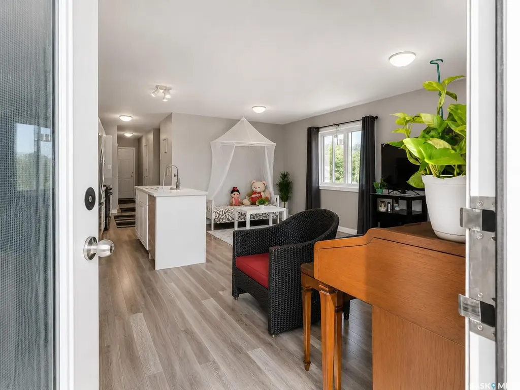 2100 Edgar Street Regina SK S4N 3K7