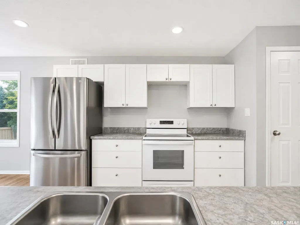 2100 Edgar Street Regina SK S4N 3K7