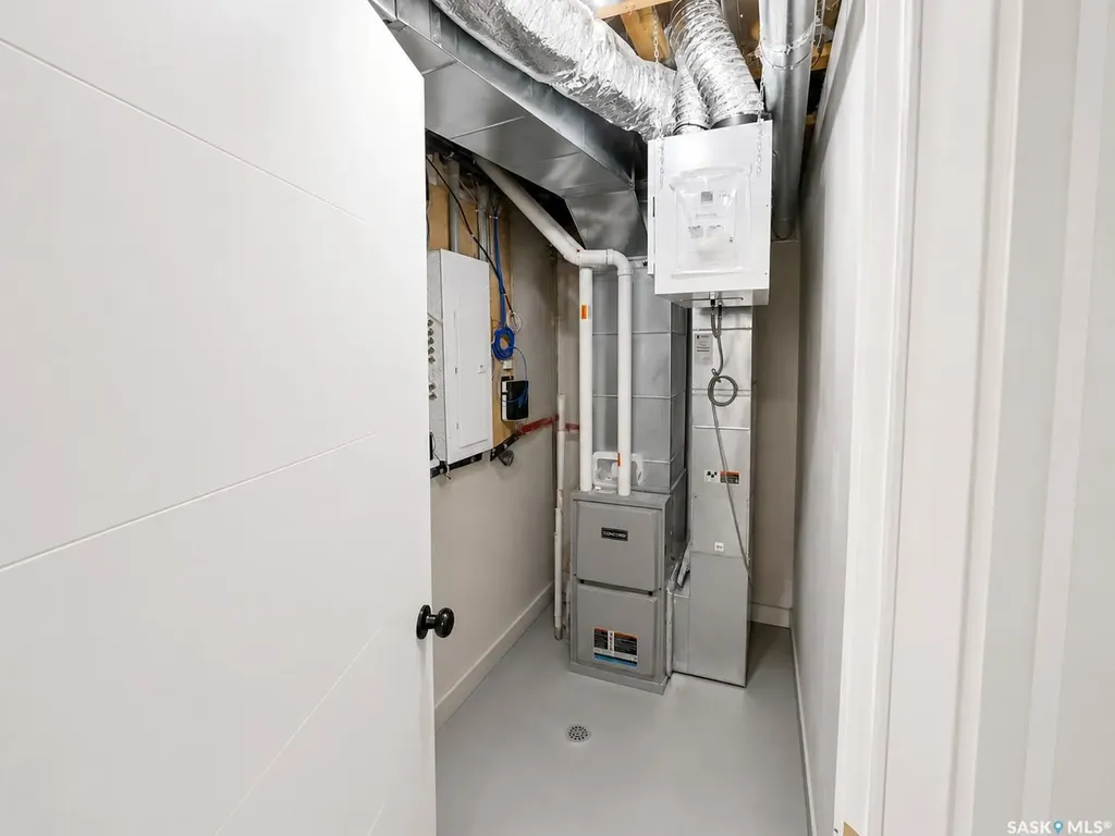 2100 Edgar Street Regina SK S4N 3K7