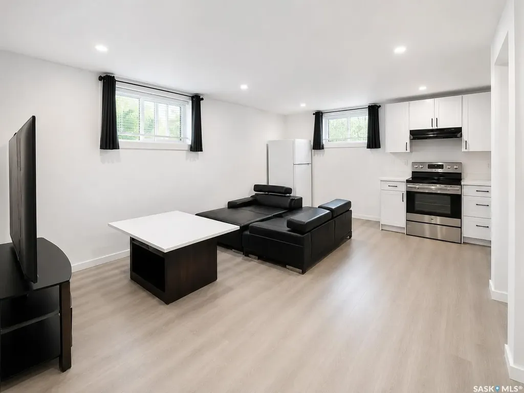 2100 Edgar Street Regina SK S4N 3K7