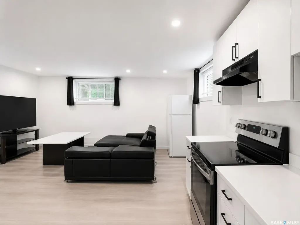 2100 Edgar Street Regina SK S4N 3K7