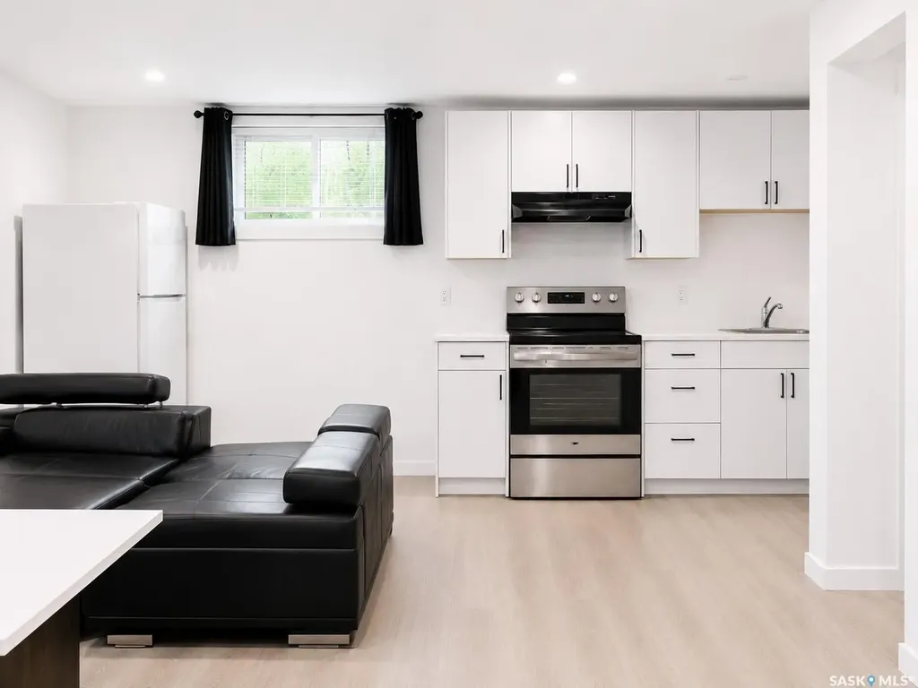 2100 Edgar Street Regina SK S4N 3K7